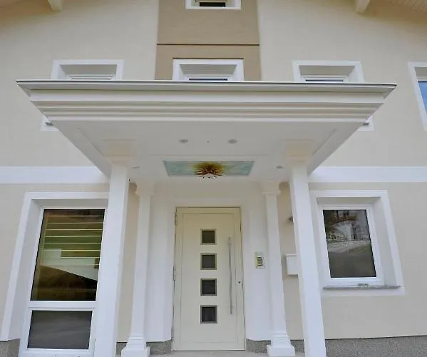 Sunshine - Great Mountain View *